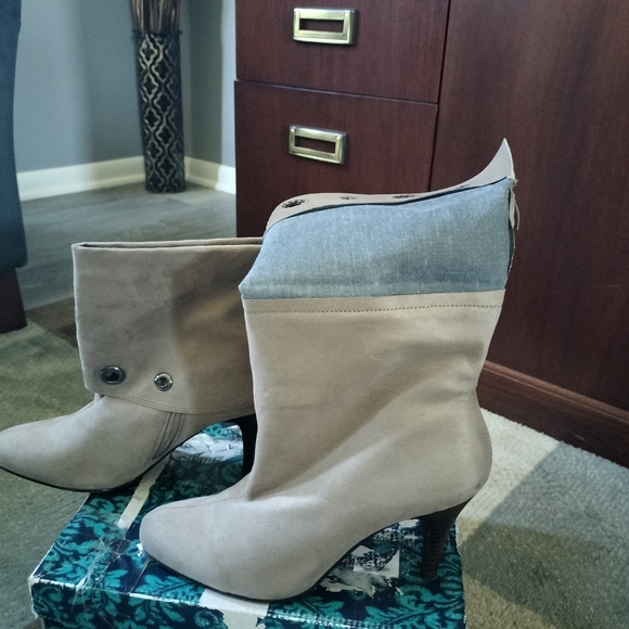 Ladies Sz 10m Suedy Ankle Boots - Picture 3 of 3